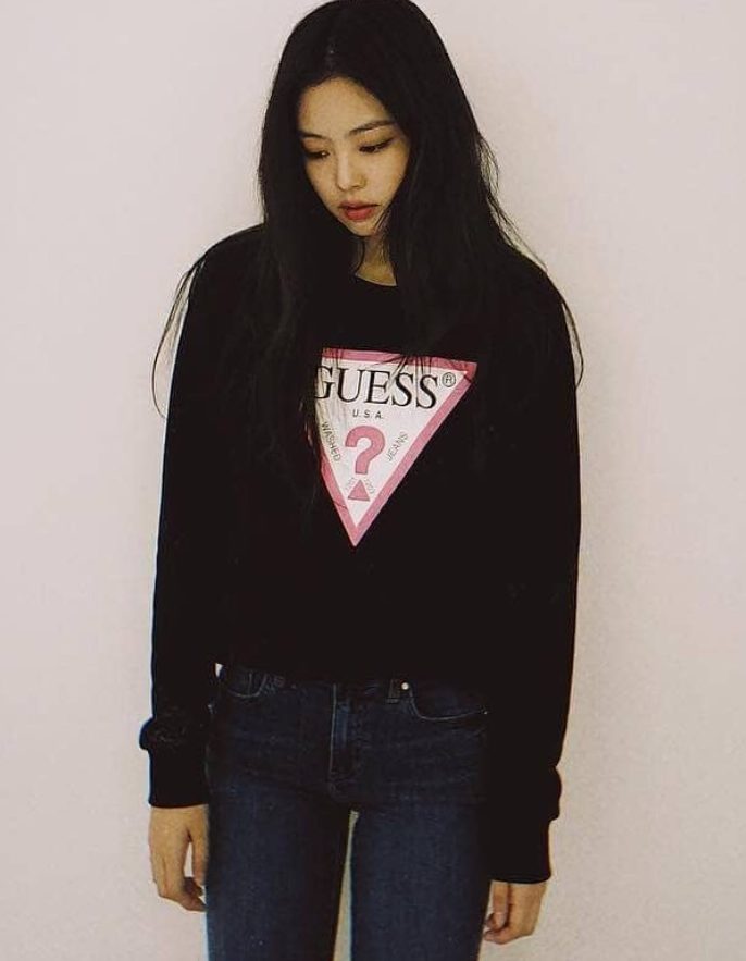 เสื้อ Guess แบบกันหนาวกับซุปตาร์คนดัง